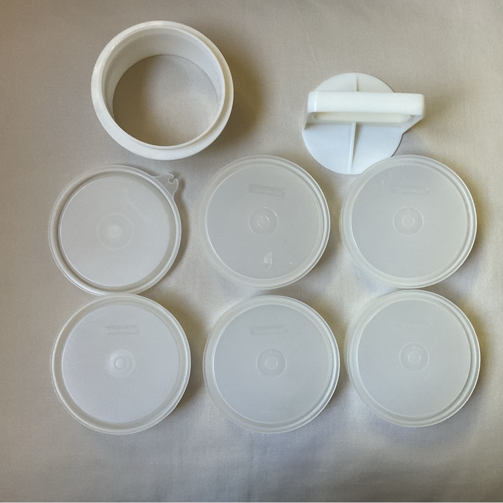 Tupperware Hamburger Patty Press & Keeper, Set of 5 - Picture 4 of 9